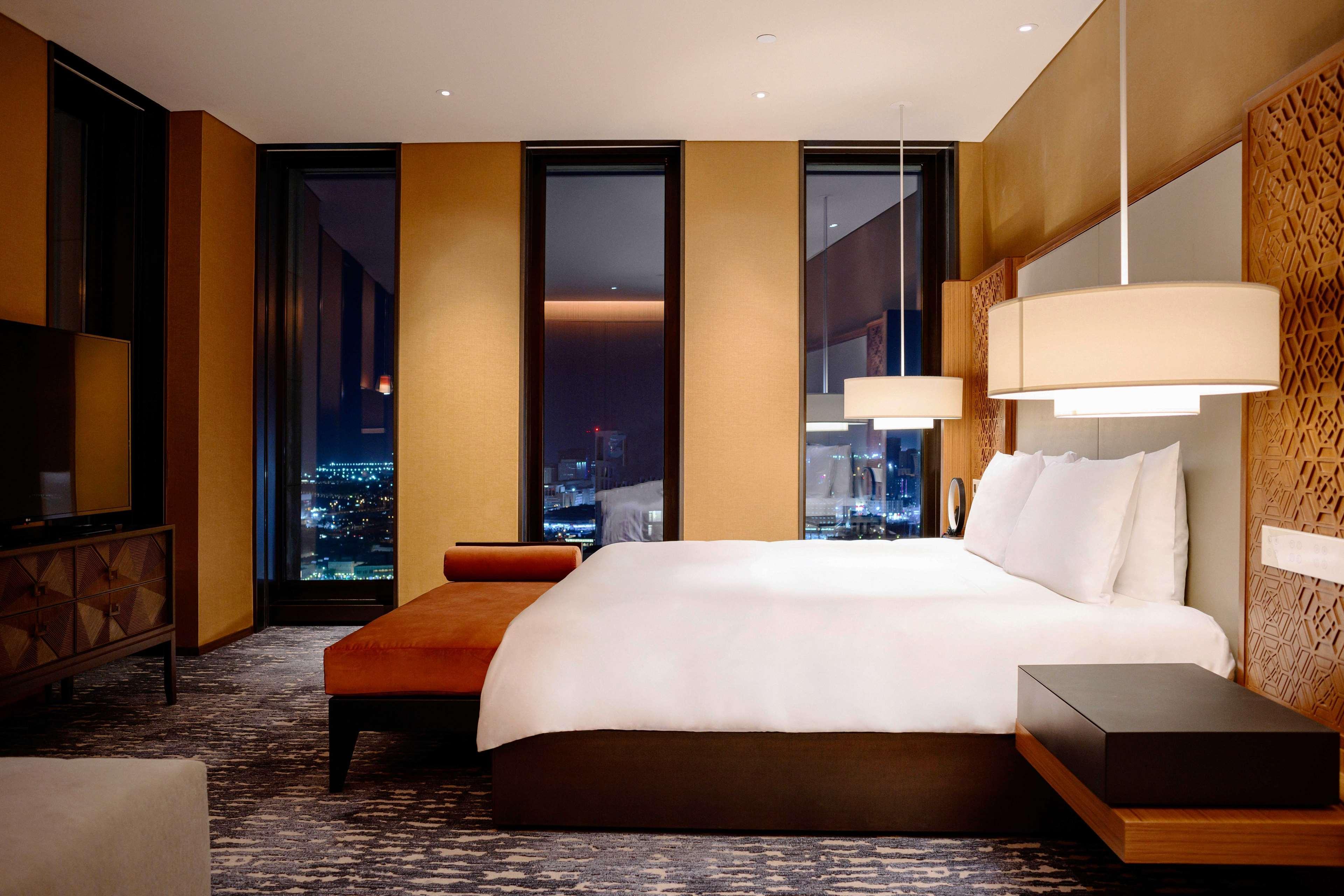 Park Hyatt Doha Hotell Eksteriør bilde A bedroom at the hotel