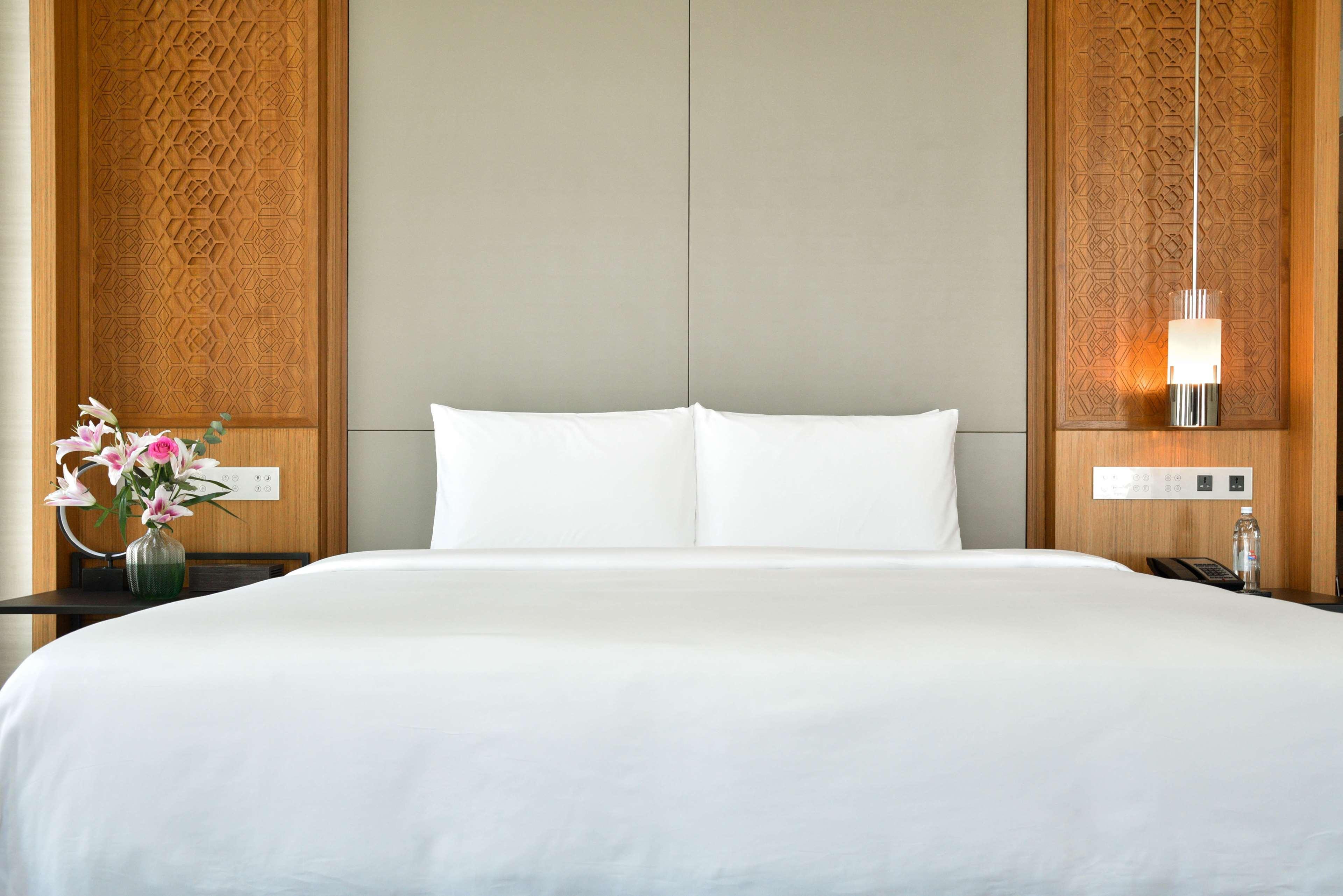 Park Hyatt Doha Hotell Eksteriør bilde A bed