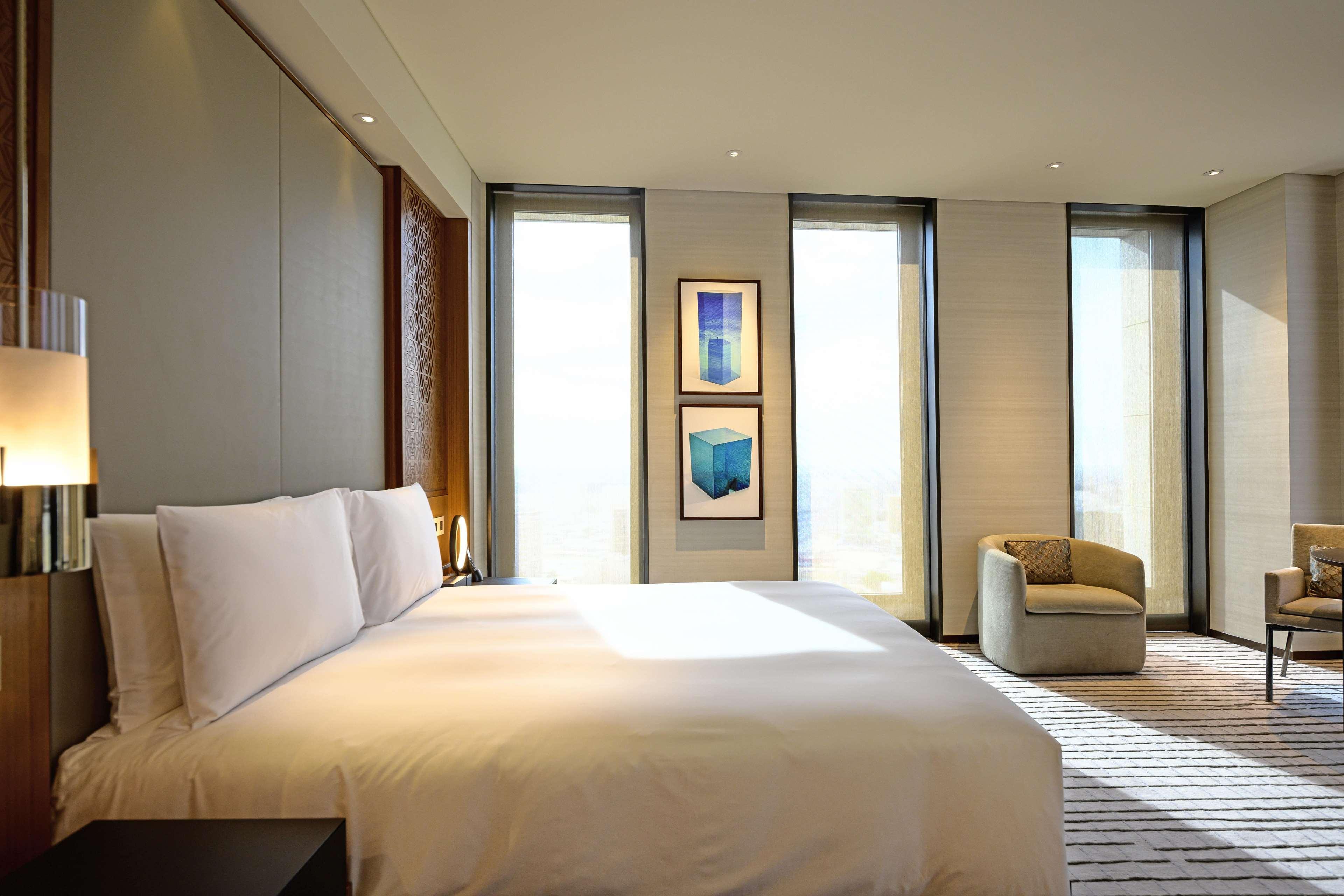 Park Hyatt Doha Hotell Eksteriør bilde A bedroom at the hotel