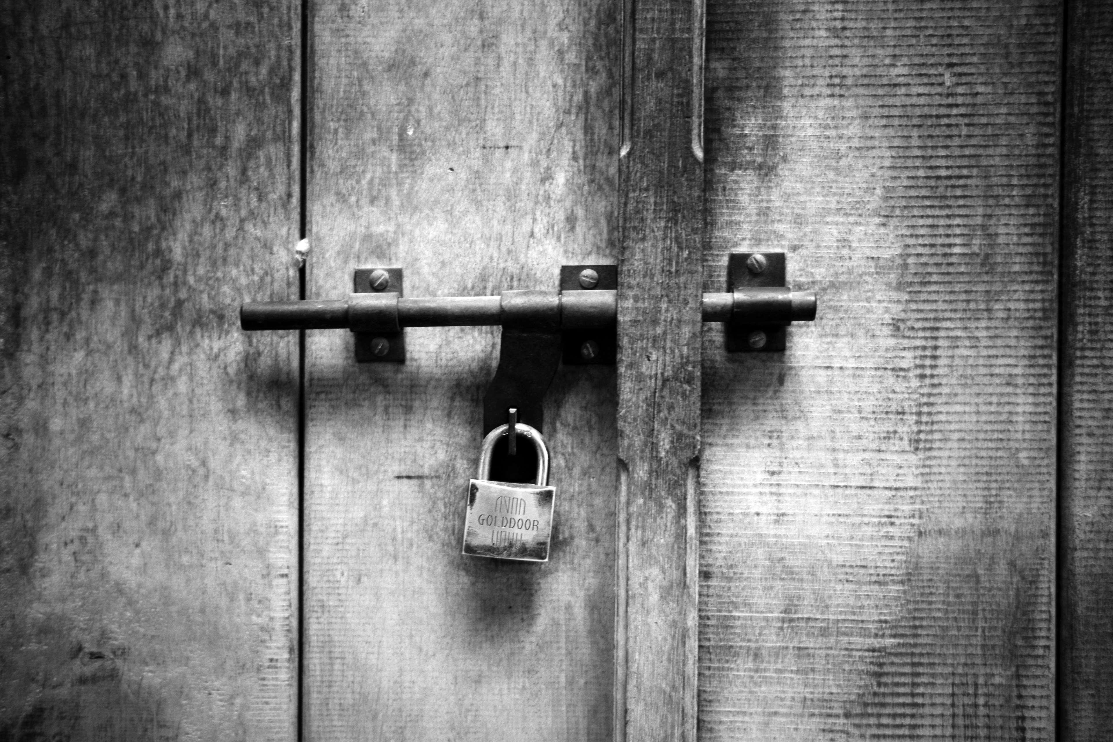 Park Hyatt Doha Hotell Eksteriør bilde A padlock and bolt