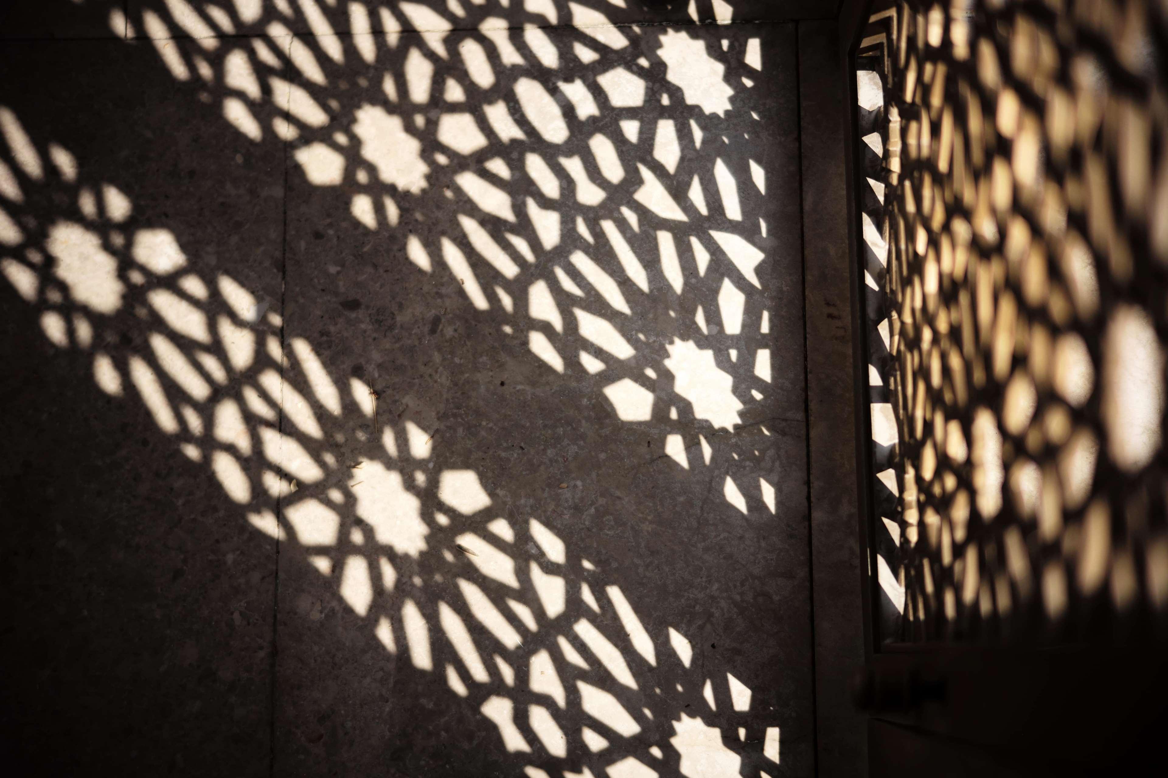 Park Hyatt Doha Hotell Eksteriør bilde Shadow of a window